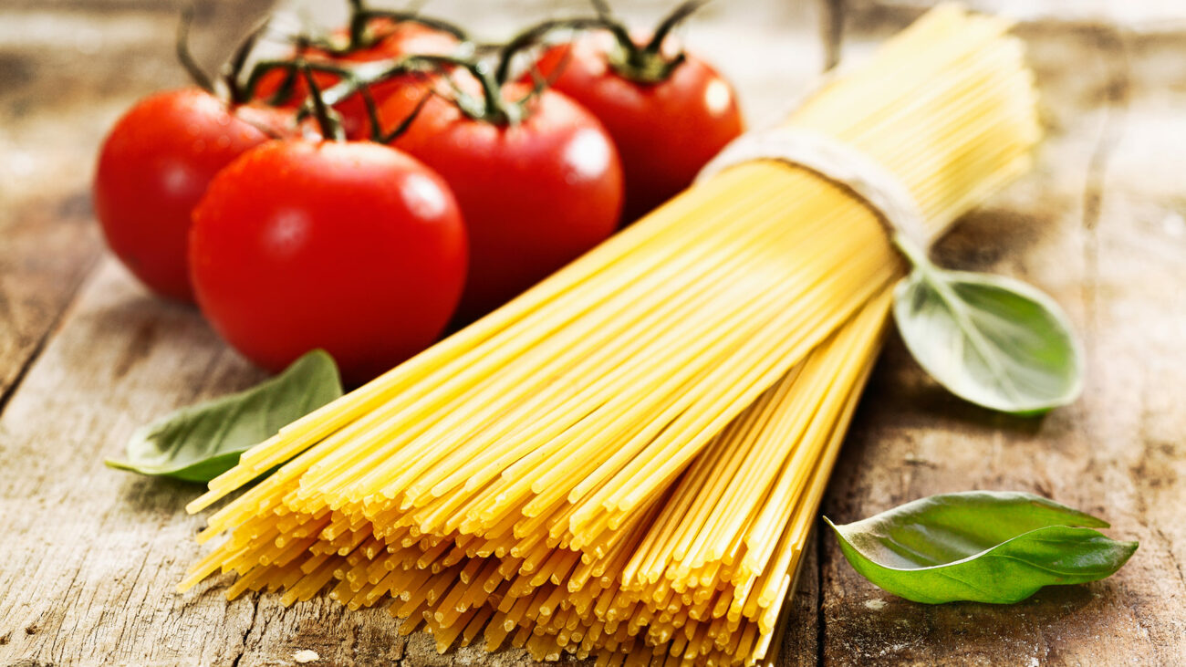 How to make a homemade Italian Spaghetti 2 Ingredients for crafting the perfect Spaghetti experience